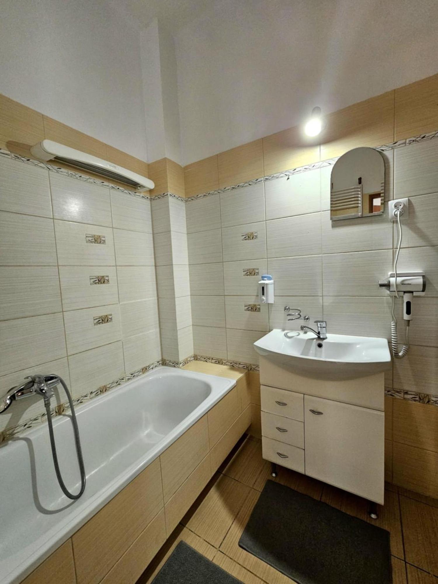 W1 Private Rooms — Photos 3